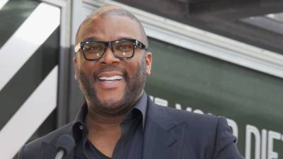 Tyler Perry donates food, gift cards to 5,000 families ahead of Thanksgiving, leading to miles-long lines - www.foxnews.com - state Georgia - city Atlanta, state Georgia