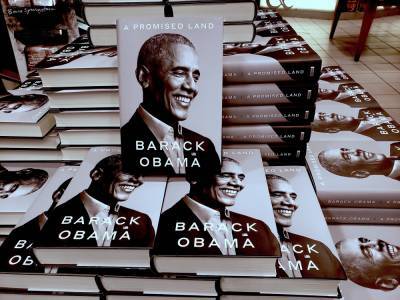 Barack Obama Memoir ‘A Promised Land’ Breaks House Record With 1.7M First Week Sales - deadline.com - Canada