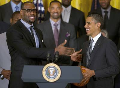 Barack Obama Reveals LeBron James Called Him For Guidance When Considering NBA Boycott Over Racial Injustice - etcanada.com - Los Angeles - county Bucks