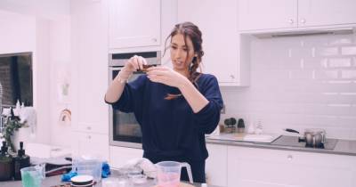 Stacey Solomon shares step-by-step method for making DIY wax melts and they're perfect for Christmas - www.ok.co.uk