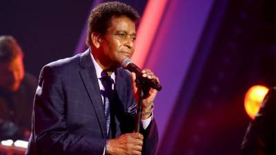 Charley Pride, Country Music Legend, Dead at 86 After Coronavirus Battle - www.etonline.com - county Dallas