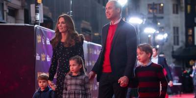 George, Charlotte, and Louis Steal the Show in Kate Middleton and Prince William's 2020 Christmas Card - www.elle.com - Charlotte - George