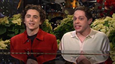 Timothée Chalamet Plays Harry Styles, Hangs With Pete Davidson & Shares Sweet Moment With Mom in 'SNL' Debut - www.etonline.com