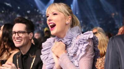Taylor Swift's Friends and Fans Send Their Love on Her 31st Birthday -- See the Sweet Messages! - www.etonline.com