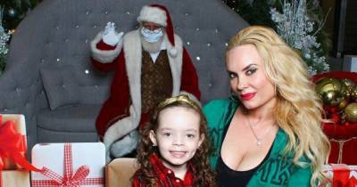 Celebrity Kids’ Socially Distant Santa Visits in 2020 Holiday Season: Pics - www.usmagazine.com - Santa