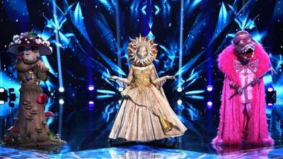 'The Masked Singer' Crowns Season 4 Champion -- See What Music Superstar Was Under the Costume! - www.etonline.com