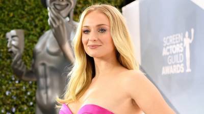 ‘GoT’ star Sophie Turner says if she can ‘wear a mask’ while giving birth, ‘you can wear a mask at Walmart’ - www.foxnews.com