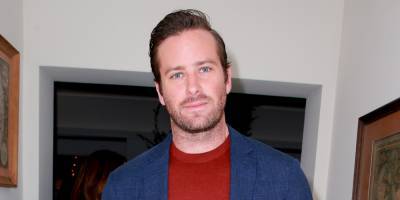 Armie Hammer Heads to Cayman Islands to See His Kids for the Holidays - www.justjared.com - Cayman Islands