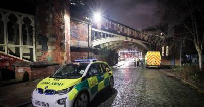 Man taken to hospital after being rescued from canal in Manchester city centre - www.manchestereveningnews.co.uk - Manchester