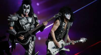KISS Ready to ‘Kick 2020 in the Butt… in Eight-Inch Heels’ With New Year’s Eve Livestream From Dubai - variety.com - Dubai