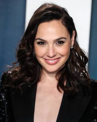 Skydance Media Sets Gal Gadot To Star In ‘Heart Of Stone,’ Original Spy Franchise In Mold Of ‘Mission: Impossible’ & 007 - deadline.com