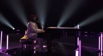 ‘The Voice’: John Holiday Dedicates Stunning ‘Fix You’ Cover To John Legend And Chrissy Teigen - etcanada.com - Texas