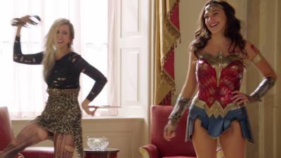 Go Behind the Scenes of 'Wonder Woman 1984' With Gal Gadot and Kristen Wiig (Exclusive) - www.etonline.com