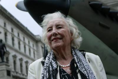 Vera Lynn, World War II Forces’ Sweetheart singer, dead at 103 - nypost.com - Britain - London
