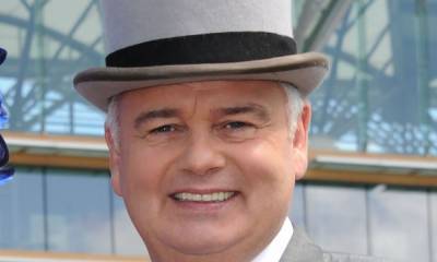 Eamonn Holmes delights fans with rare photo of him and Bruce Forsyth at Ascot - hellomagazine.com