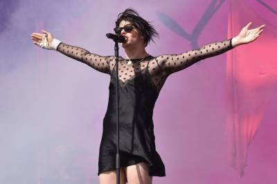 Yungblud returning to YouTube with variety show to benefit Black Lives Matter - www.hollywood.com - Los Angeles