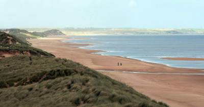 Cops launch probe after man's body found on Scots beach - www.dailyrecord.co.uk - Scotland - city Aberdeen