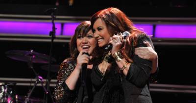 Kelly Clarkson talks about her depression struggles in chat with Demi Lovato - www.wonderwall.com