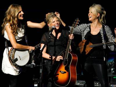 Dixie Chicks drop Dixie from name; country group tries to 'meet the moment' - torontosun.com - Los Angeles