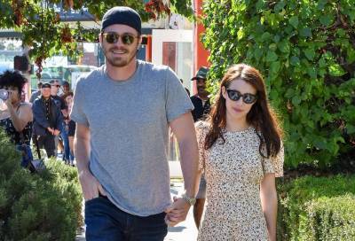 Emma Roberts Is Reportedly Expecting Her First Baby With Garrett Hedlund - etcanada.com