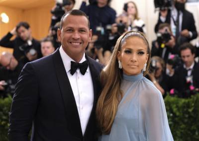 Jennifer Lopez And Alex Rodriguez Among The Bidders In NY Mets Sale Auction - deadline.com - New York
