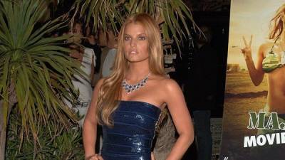 Jessica Simpson marks end of her 30s by posing in 14-year-old jeans - www.breakingnews.ie