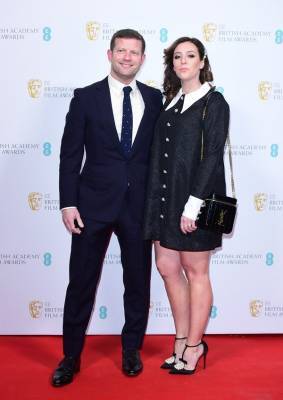 Dermot O’Leary discusses life as new father to his ‘brilliant’ son - www.breakingnews.ie