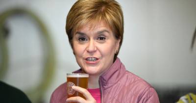 Nicola Sturgeon urges Scots to 'keep the heid' when pubs reopen on Wednesday - www.dailyrecord.co.uk - Scotland