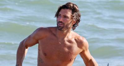 Brody Jenner Shows Off Fit Body Going Shirtless at the Beach! - www.justjared.com - Malibu