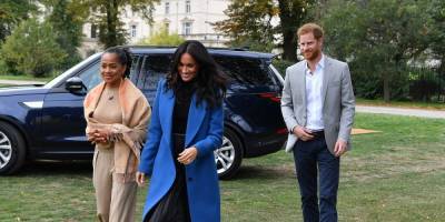 Meghan Markle's Mom Doria Ragland Is Living Full-Time with Her and Prince Harry - www.cosmopolitan.com - Los Angeles