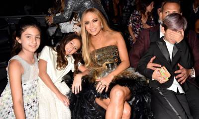 Jennifer Lopez's sister Lynda shares sweet photo of twins Emme and Max bonding with their cousin - hellomagazine.com - New York - county Hampton