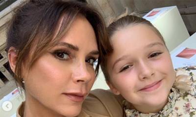 Victoria Beckham proves Harper is shaping up to be a talented painter - hellomagazine.com - Italy - county Harper