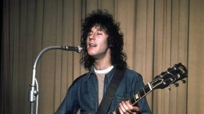 Peter Green, Fleetwood Mac Co-Founder and Guitarist, Dead at 73 - www.etonline.com - county Spencer