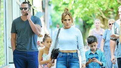 Jennifer Lopez Alex Rodriguez Cuddle With Their Children During A ‘Perfect Saturday’ At The Beach - hollywoodlife.com - New York