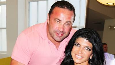 Teresa Giudice’s Estranged Husband Joe Flirts With Her On Instagram After She Shares Stunning New Pic - hollywoodlife.com - New Jersey