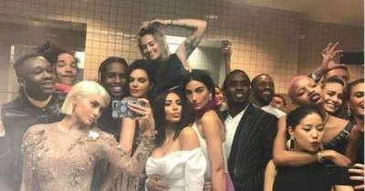 Brie Larson reveals how she found herself in Kylie Jenner's epic Met Gala selfie - www.msn.com