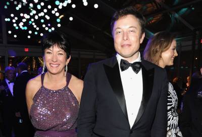 Elon Musk Explains Photo With Jeffrey Epstein’s Alleged Accomplice Ghislaine Maxwell: ‘She Photobombed Me’ - etcanada.com - Britain