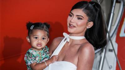 Stormi Webster Rocks Adorable Curls A White Dressing Gown On Luxury Vacay With Mom Kylie – Pics - hollywoodlife.com - county Webster - Utah - county Rock