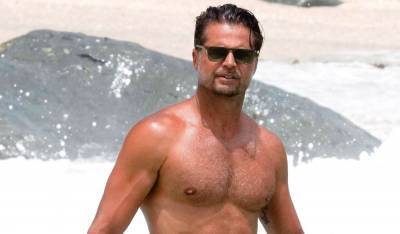 Baywatch's David Charvet Shows Off Hot Body While Shirtless at the Beach! - www.justjared.com