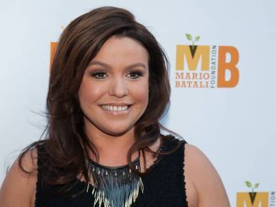 Rachael Ray safe after New York home erupts in flames - canoe.com - New York - New York - county Warren - Lake - county Luzerne
