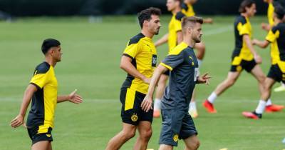 Two Borussia Dortmund players join mind games over Jadon Sancho to Manchester United transfer saga - www.manchestereveningnews.co.uk - Manchester - Sancho - Switzerland