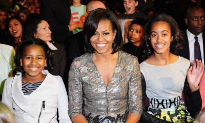 Michelle Obama looks identical to daughters Sasha and Malia in unearthed school photo - hellomagazine.com - USA - Chicago