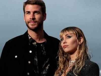 Miley Cyrus lost her virginity with Liam Hemsworth - canoe.com