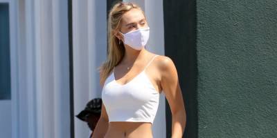 Alexis Ren Shows Off Her Toned Body in a Crop Top at the Farmers Market - www.justjared.com - Los Angeles