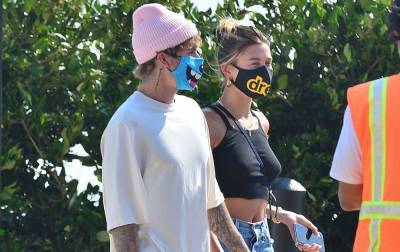 Justin Bieber Wears a Fun Animated Mask at Lunch with Hailey - www.justjared.com - Malibu