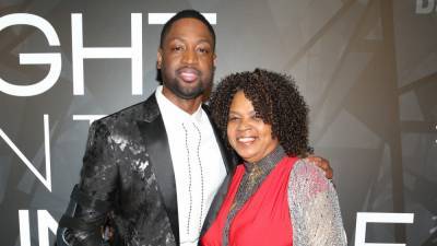 Dwyane Wade Is a 'Proud Son' After His Mom Overcomes Her Fear of Swimming - www.etonline.com