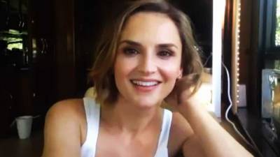 Rachael Leigh Cook Talks Co-Parenting, Work and Finding New Love After Divorce (Exclusive) - www.etonline.com