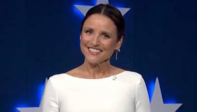 Julia Louis-Dreyfus Slams Trump with Some Jokes While Hosting Final Night of DNC 2020 - www.justjared.com
