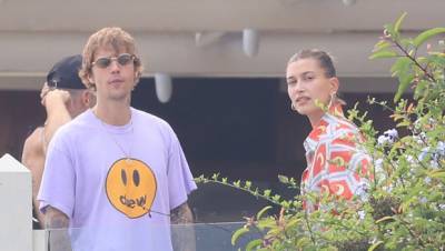 Justin Bieber Lovingly Wraps His Arms Around Hailey Baldwin At Kardashian Beach House — PDA Pic - hollywoodlife.com - Malibu
