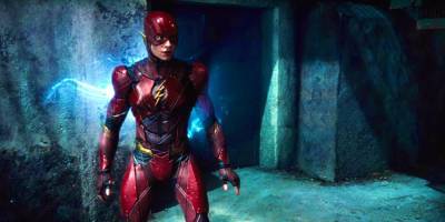 Andy Muschietti Says ‘Flash’ Standalone Movie Will Travel Through Time, Reveals New Suit – DC FanDome - deadline.com